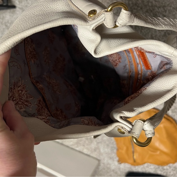 Hobo purse - Picture 2 of 2